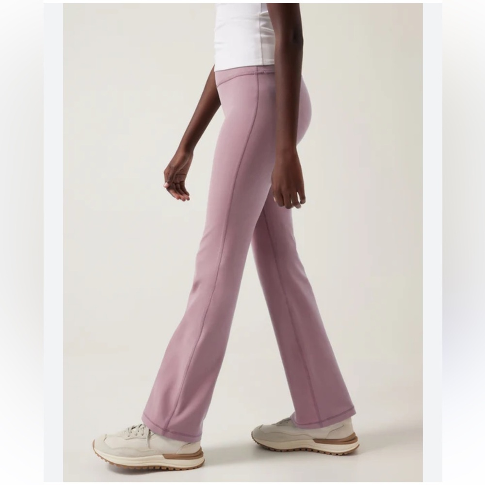 Athleta Girl High Rise Chit Chat Flare Pant Leggings Cascadia Violet XL (14)